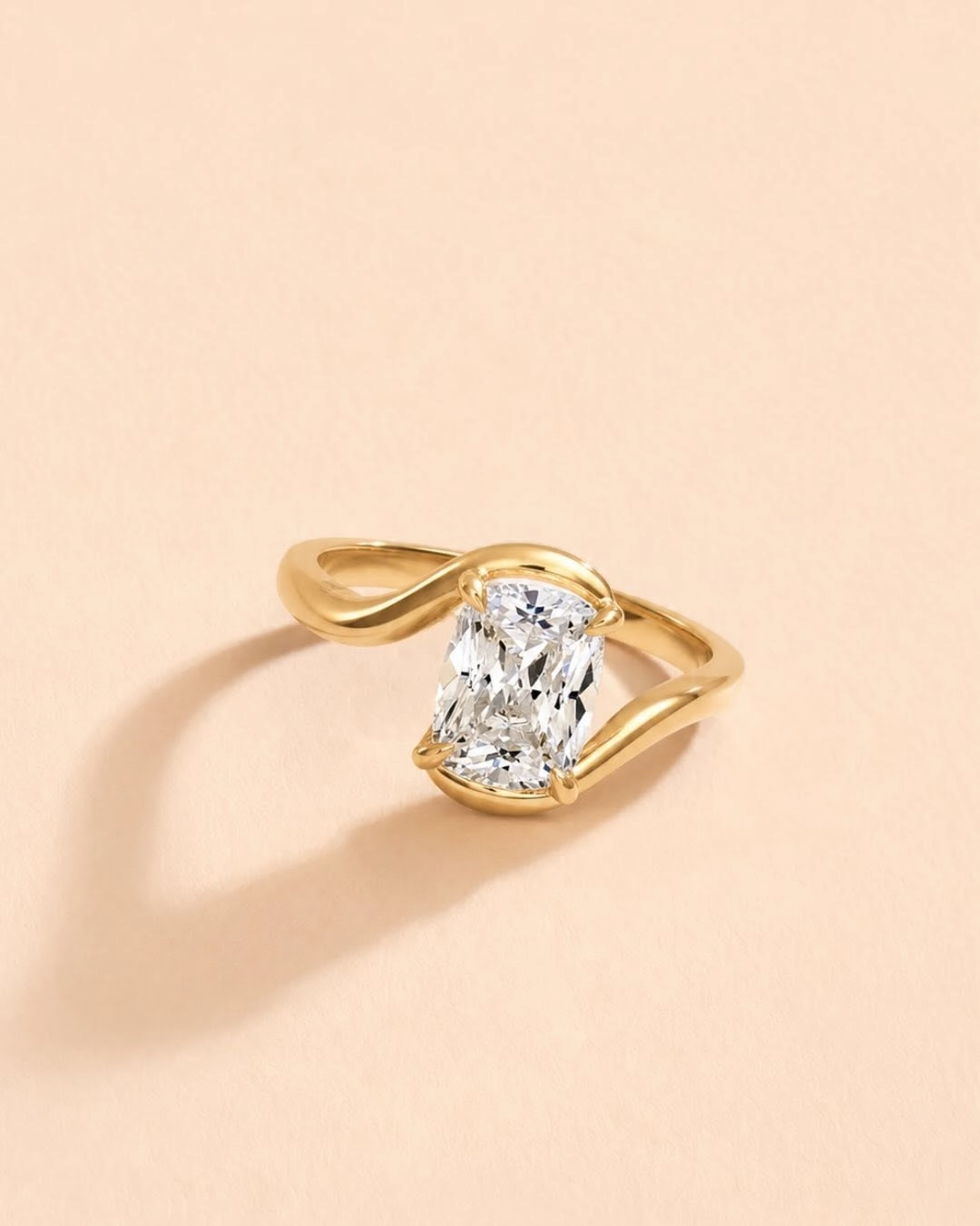 Solitaire engagement rings